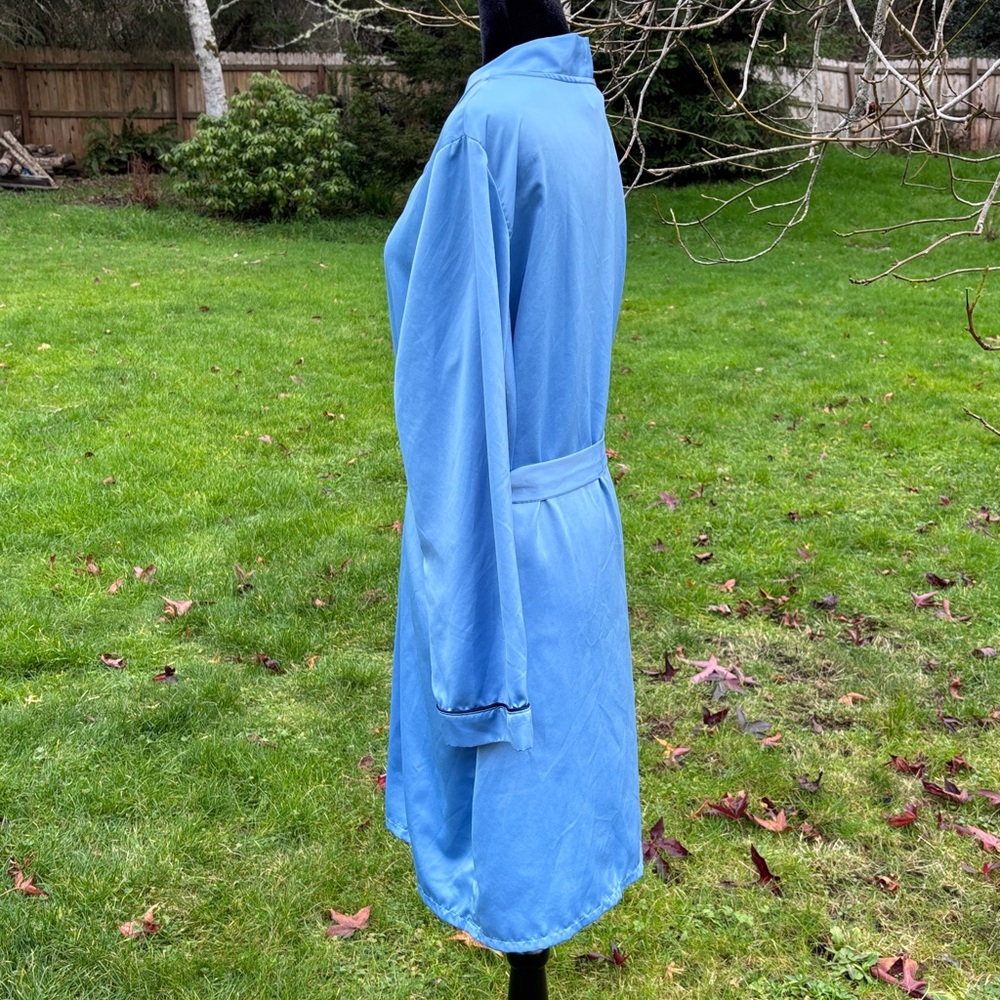 Secret Treasures Robe - Picture 4 of 10